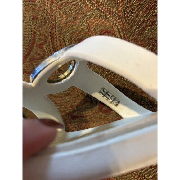 Rare WHITE Crocs Sanrah Beveled Silver/Gold Circle Slide Sandal - SZ 9 - Picture 5 of 5